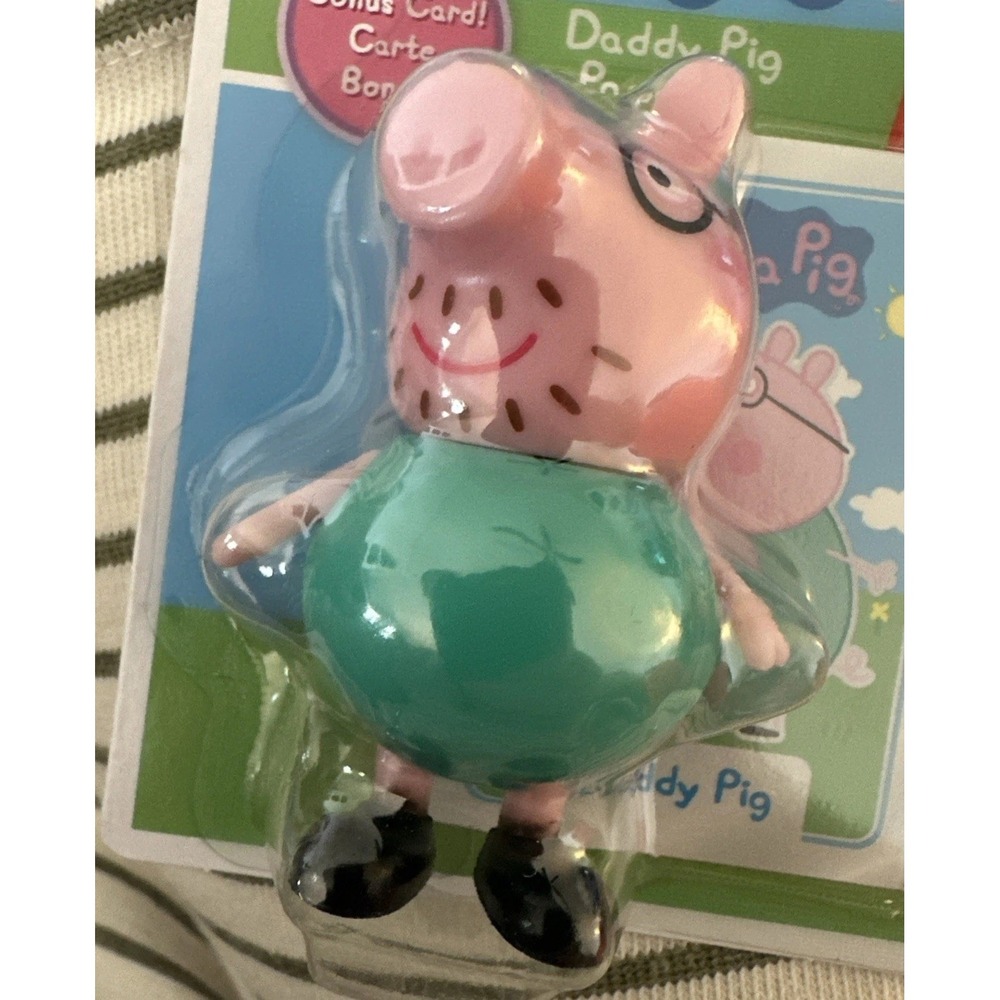 Hasbro Peppa Pig Daddy Pig Mini Figure Just Play Cute Collectable w/Bonus‎ Card